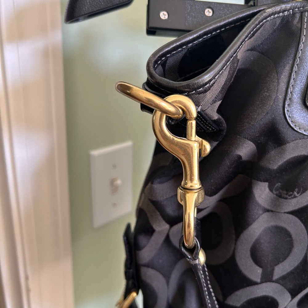 Coach Black Julianne Madison Op Art Satchel - EUC - Picture 14 of 14